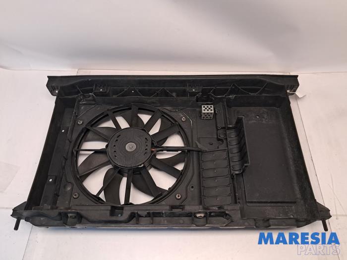 Frontpaneel van een Peugeot 3008 I (0U/HU) 1.6 VTI 16V 2009