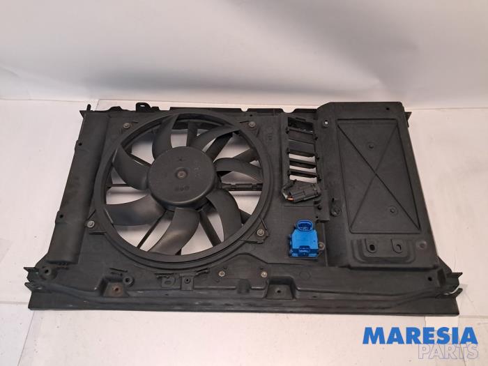 Frontpaneel van een Peugeot 3008 I (0U/HU) 1.6 VTI 16V 2009