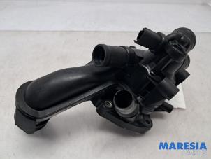 Gebruikte Thermostaathuis Citroen C4 Berline (NC) 1.4 16V VTi Prijs € 50,00 Margeregeling aangeboden door Maresia Parts