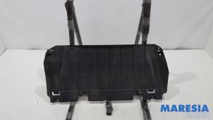 Gebruikte Motor Beschermplaat Renault Clio III Estate/Grandtour (KR) 1.2 16V TCE 100 Prijs € 49,50 Margeregeling aangeboden door Maresia Parts