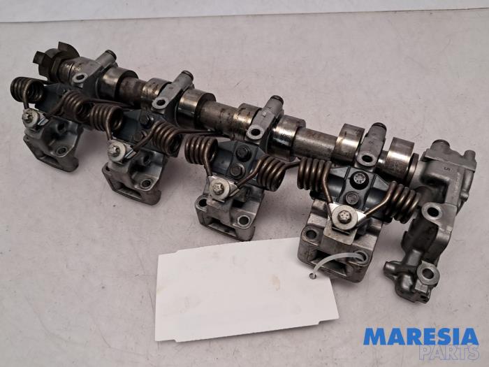 Gebruikte Nokkenas Citroen C4 Berline (NC) 1.4 16V VTi Prijs € 250,00 Margeregeling aangeboden door Maresia Parts