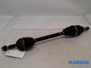 Gebruikte Homokineetas links-voor Renault Clio III Estate/Grandtour (KR) 1.2 16V TCE 100 Prijs € 60,00 Margeregeling aangeboden door Maresia Parts