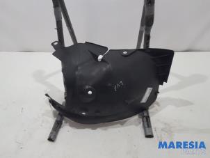 Gebruikte Modderkuip Renault Clio III Estate/Grandtour (KR) 1.2 16V TCE 100 Prijs € 25,00 Margeregeling aangeboden door Maresia Parts