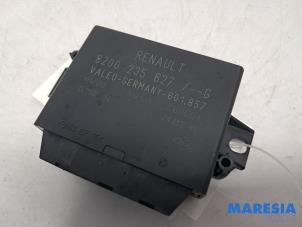Gebruikte PDC Module Renault Clio III Estate/Grandtour (KR) 1.2 16V TCE 100 Prijs € 40,00 Margeregeling aangeboden door Maresia Parts