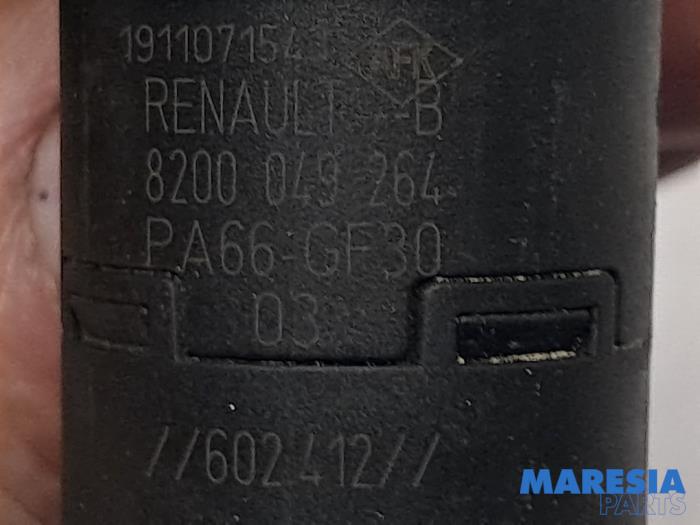 PDC Sensor van een Renault Clio III Estate/Grandtour (KR) 1.2 16V TCE 100 2008