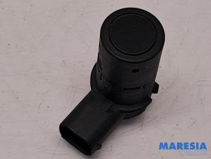 Gebruikte PDC Sensor Renault Clio III Estate/Grandtour (KR) 1.2 16V TCE 100 Prijs € 25,00 Margeregeling aangeboden door Maresia Parts