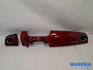 Gebruikte Dashboard sierlijst Fiat 500 (312) 1.2 Prijs € 75,00 Margeregeling aangeboden door Maresia Parts