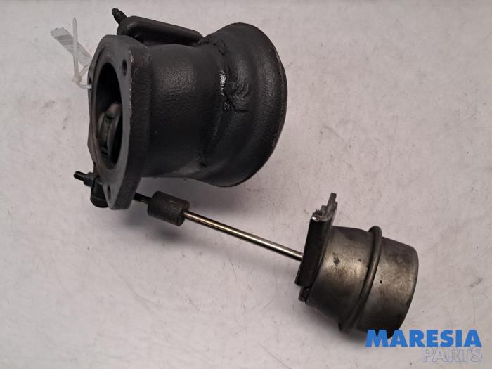 Gebruikte G-lader Peugeot 5008 I (0A/0E) 1.6 THP 16V Prijs € 150,00 Margeregeling aangeboden door Maresia Parts