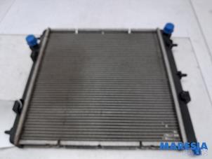 Gebruikte Radiateur Peugeot 208 I (CA/CC/CK/CL) 1.0 Vti 12V PureTech Prijs € 35,00 Margeregeling aangeboden door Maresia Parts