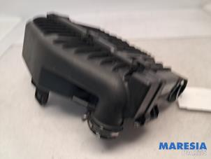 Gebruikte Luchtfilterhuis Peugeot 208 I (CA/CC/CK/CL) 1.0 Vti 12V PureTech Prijs € 25,00 Margeregeling aangeboden door Maresia Parts
