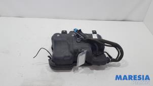 Gebruikte Tank adblue Opel Vivaro 1.6 CDTi BiTurbo 145 Prijs € 423,44 Inclusief btw aangeboden door Maresia Parts