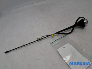 Gebruikte Antenne Peugeot 208 I (CA/CC/CK/CL) 1.0 Vti 12V PureTech Prijs € 14,99 Margeregeling aangeboden door Maresia Parts