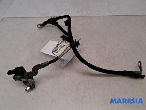 Gebruikte Accu sensor Peugeot 208 I (CA/CC/CK/CL) 1.0 Vti 12V PureTech Prijs € 25,00 Margeregeling aangeboden door Maresia Parts