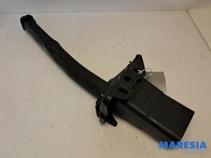 Gebruikte Voorfront Citroen C4 Grand Picasso (3A) 1.2 12V PureTech 130 Prijs € 75,00 Margeregeling aangeboden door Maresia Parts