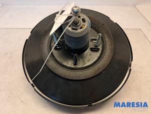 Gebruikte Rembooster Citroen C4 Grand Picasso (3A) 1.2 12V PureTech 130 Prijs € 60,00 Margeregeling aangeboden door Maresia Parts