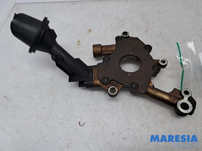 Gebruikte Oliepomp Fiat 500 (312) 0.9 TwinAir 85 Prijs € 50,00 Margeregeling aangeboden door Maresia Parts