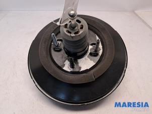 Gebruikte Rembooster Peugeot 308 SW (L4/L9/LC/LJ/LR) 1.2 12V e-THP PureTech 110 Prijs € 69,95 Margeregeling aangeboden door Maresia Parts