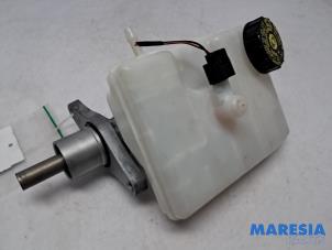 Gebruikte Hoofdremcilinder Renault Master III (MA/MB/MC/MD/MH/MF/MG/MH) 2.3 dCi 135 16V FWD Prijs € 127,05 Inclusief btw aangeboden door Maresia Parts