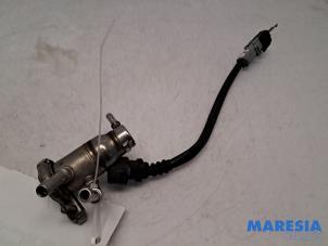 Gebruikte Injector adblue Renault Master III (MA/MB/MC/MD/MH/MF/MG/MH) 2.3 dCi 135 16V FWD Prijs € 169,40 Inclusief btw aangeboden door Maresia Parts