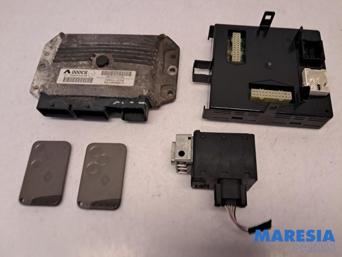 Gebruikte Computer Motormanagement Renault Espace (JK) 2.0 Turbo 16V Grand Espace Prijs € 300,00 Margeregeling aangeboden door Maresia Parts