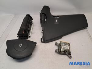 Gebruikte Airbag set + dashboard Renault Espace (JK) 2.0 Turbo 16V Grand Espace Prijs € 200,00 Margeregeling aangeboden door Maresia Parts