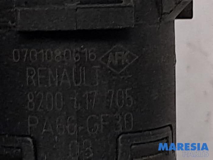 PDC Sensor van een Renault Espace (JK) 2.0 Turbo 16V Grand Espace 2008