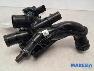Gebruikte Thermostaathuis Peugeot 5008 I (0A/0E) 1.6 THP 16V Prijs € 45,00 Margeregeling aangeboden door Maresia Parts