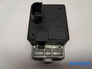 Gebruikte Elektronisch kontaktslot Renault Grand Scénic III (JZ) 1.4 16V TCe 130 Prijs € 211,75 Inclusief btw aangeboden door Maresia Parts