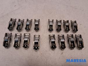 Gebruikte Tuimelaar Renault Laguna II Grandtour (KG) 1.8 16V Prijs € 30,00 Margeregeling aangeboden door Maresia Parts