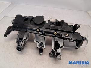 Gebruikte Kleppendeksel Renault Master III (EV/HV/UV/VA/VB/VD/VF/VG/VJ) 2.3 dCi 145 16V FWD Prijs € 90,75 Inclusief btw aangeboden door Maresia Parts