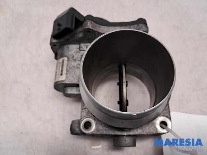 Gebruikte Gasklephuis Renault Master III (EV/HV/UV/VA/VB/VD/VF/VG/VJ) 2.3 dCi 145 16V FWD Prijs € 93,78 Inclusief btw aangeboden door Maresia Parts