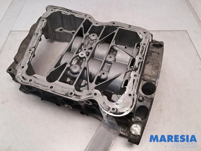 Gebruikte Carterpan Renault Master III (EV/HV/UV/VA/VB/VD/VF/VG/VJ) 2.3 dCi 145 16V FWD Prijs € 127,05 Inclusief btw aangeboden door Maresia Parts