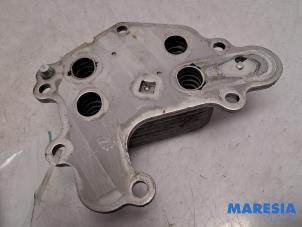 Gebruikte Oliekoeler Peugeot 308 (L3/L8/LB/LH/LP) 1.2 12V e-THP PureTech 110 Prijs € 19,50 Margeregeling aangeboden door Maresia Parts