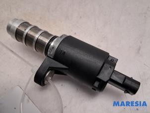 Gebruikte Sensor Nokkenas Peugeot 308 (L3/L8/LB/LH/LP) 1.2 12V e-THP PureTech 110 Prijs € 40,00 Margeregeling aangeboden door Maresia Parts