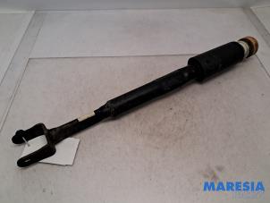 Gebruikte Achterpoot links Alfa Romeo Giulietta (940) 1.4 TB 16V MultiAir Prijs € 34,95 Margeregeling aangeboden door Maresia Parts