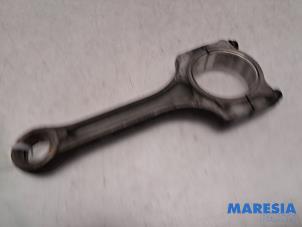 Gebruikte Drijfstang Citroen C5 III Tourer (RW) 1.6 16V THP 155 Prijs € 34,99 Margeregeling aangeboden door Maresia Parts