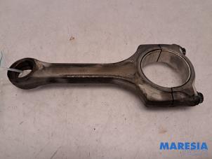 Gebruikte Drijfstang Citroen C4 Picasso (3D/3E) 1.6 16V THP 155 Prijs € 34,99 Margeregeling aangeboden door Maresia Parts