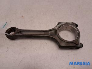 Gebruikte Drijfstang Citroen C4 Picasso (3D/3E) 1.6 16V THP 155 Prijs € 34,99 Margeregeling aangeboden door Maresia Parts