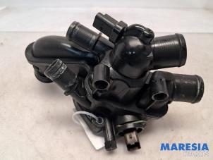 Gebruikte Thermostaathuis Citroen C4 Picasso (3D/3E) 1.6 16V THP 155 Prijs € 50,00 Margeregeling aangeboden door Maresia Parts
