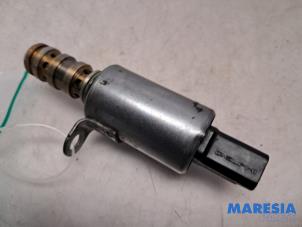 Gebruikte Nokkenas Sensor Citroen C4 Picasso (3D/3E) 1.6 16V THP 155 Prijs € 29,99 Margeregeling aangeboden door Maresia Parts