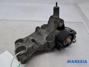 Gebruikte Dynamosteun onder Renault Master III (MA/MB/MC/MD/MH/MF/MG/MH) 2.3 dCi 135 16V FWD Prijs € 54,45 Inclusief btw aangeboden door Maresia Parts