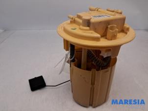 Gebruikte Brandstofpomp Elektrisch Peugeot 5008 I (0A/0E) 1.6 HDiF 16V Prijs € 35,00 Margeregeling aangeboden door Maresia Parts