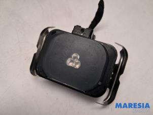 Gebruikte Regensensor Peugeot 5008 I (0A/0E) 1.6 HDiF 16V Prijs € 20,00 Margeregeling aangeboden door Maresia Parts