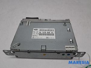 Gebruikte Radio Peugeot 208 I (CA/CC/CK/CL) 1.2 Vti 12V PureTech 82 Prijs € 150,00 Margeregeling aangeboden door Maresia Parts