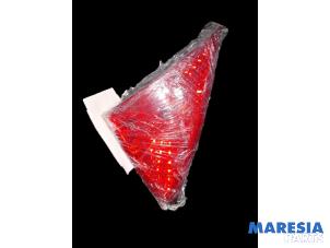 Gebruikte Achterlicht links Peugeot 3008 I (0U/HU) 1.6 16V THP 155 Prijs € 14,95 Margeregeling aangeboden door Maresia Parts