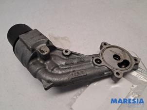 Gebruikte Oliefilterhouder Peugeot 206 (2A/C/H/J/S) 1.4 XR,XS,XT,Gentry Prijs € 35,00 Margeregeling aangeboden door Maresia Parts
