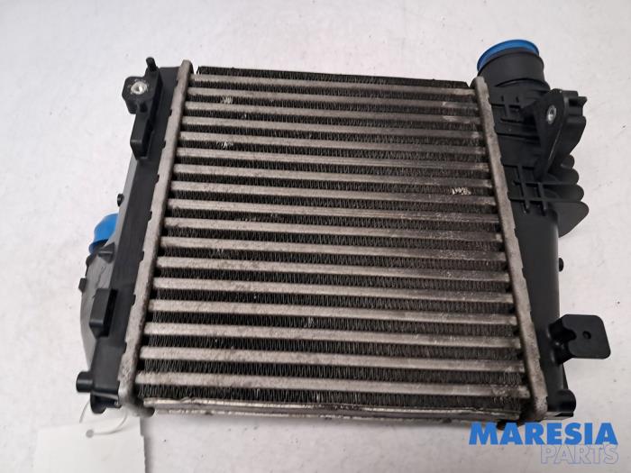 Gebruikte Intercooler Peugeot 308 SW (L4/L9/LC/LJ/LR) 1.2 12V e-THP PureTech 110 Prijs € 49,95 Margeregeling aangeboden door Maresia Parts