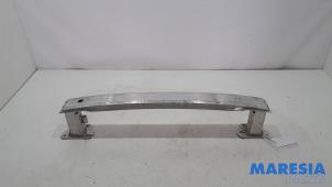 Gebruikte Bumperbalk achter Opel Crossland (X) 1.2 12V Prijs € 74,99 Margeregeling aangeboden door Maresia Parts