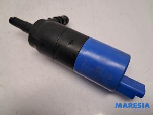 Gebruikte Pomp koplampsproeier Peugeot 3008 I (0U/HU) 1.6 16V THP 155 Prijs € 15,00 Margeregeling aangeboden door Maresia Parts