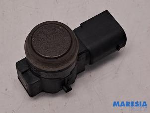 Gebruikte Sensor PDC Peugeot 308 SW (L4/L9/LC/LJ/LR) 1.2 12V e-THP PureTech 110 Prijs € 19,00 Margeregeling aangeboden door Maresia Parts